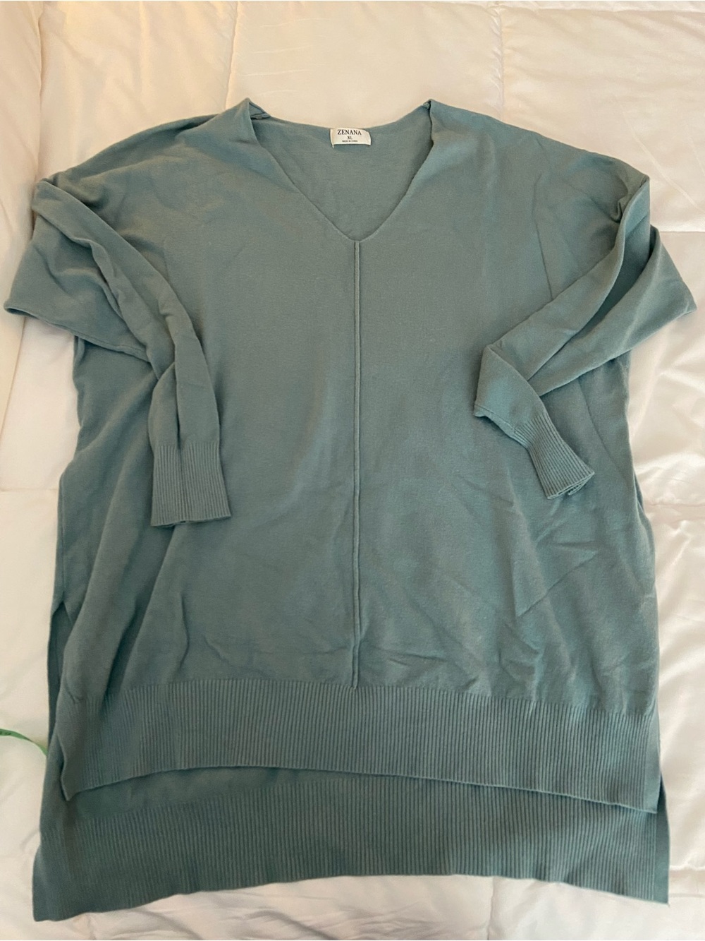 ZENANA OVERSIZED SWEATER SIZE XL